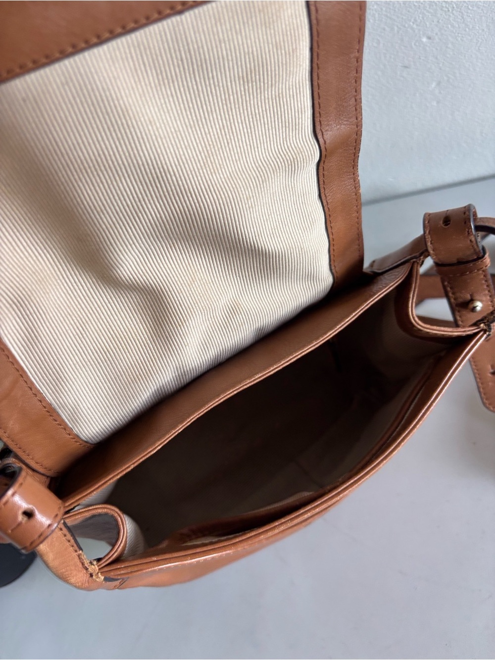 Radley London Lambeth Mews Tan Leather Crossbody Bag - Picture 8 of 8